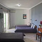 Tropicana Hotel 3*