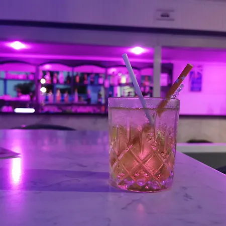 Tropicana نيدري